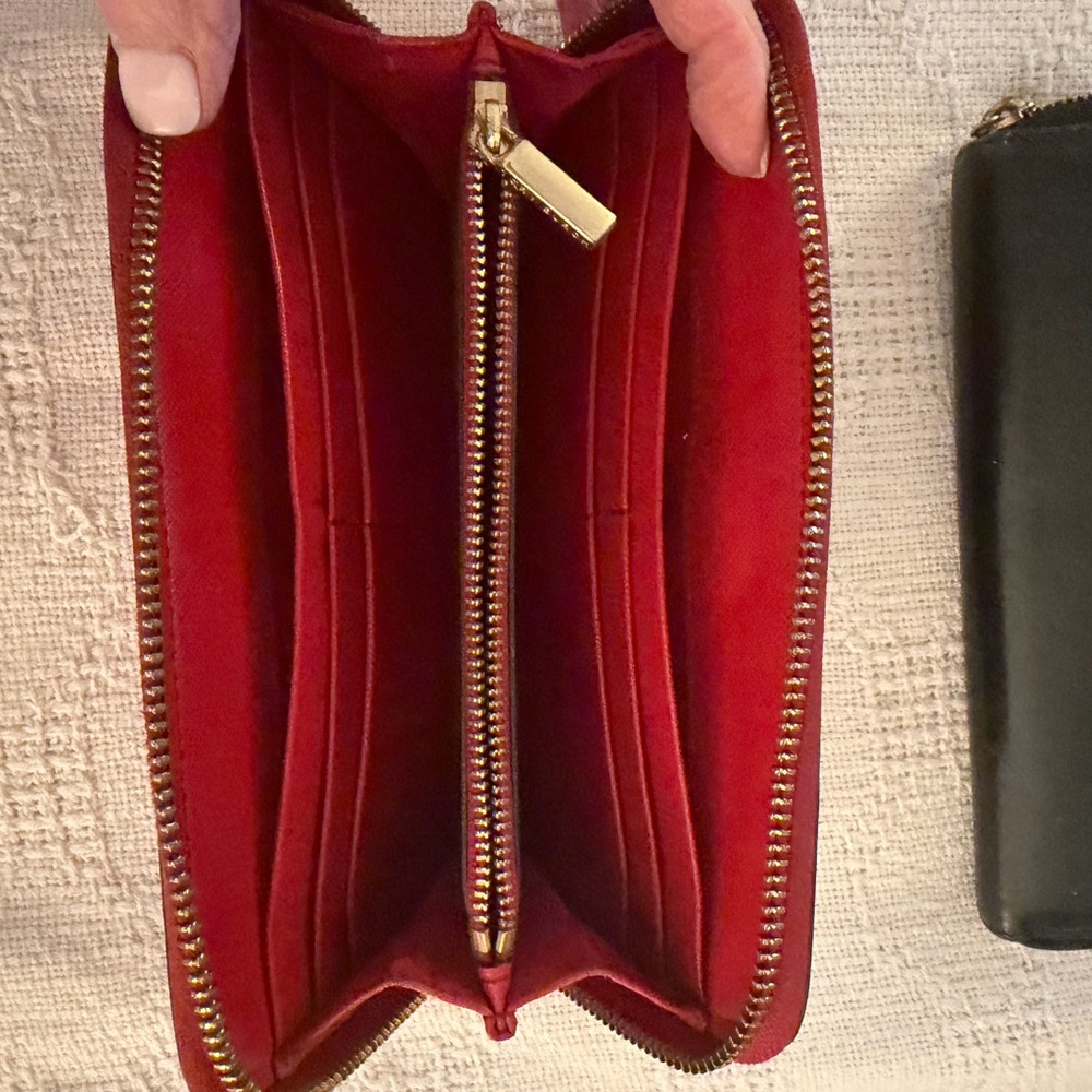 Tory Burch Red and Black Zip Wallet Duo - Picture 3 of 8